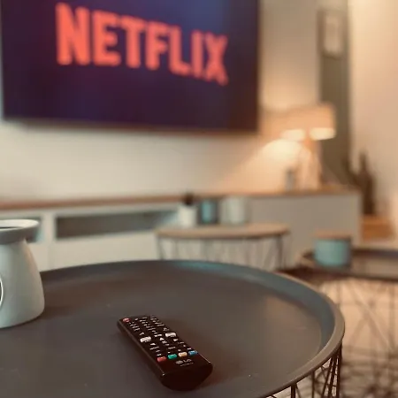 Le Petit Chez Soi D'ailleurs Apartment *