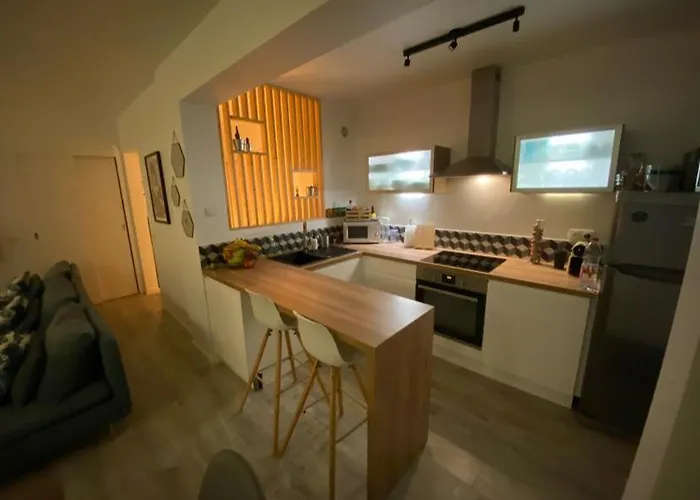 Le Petit Chez Soi D'ailleurs Apartment